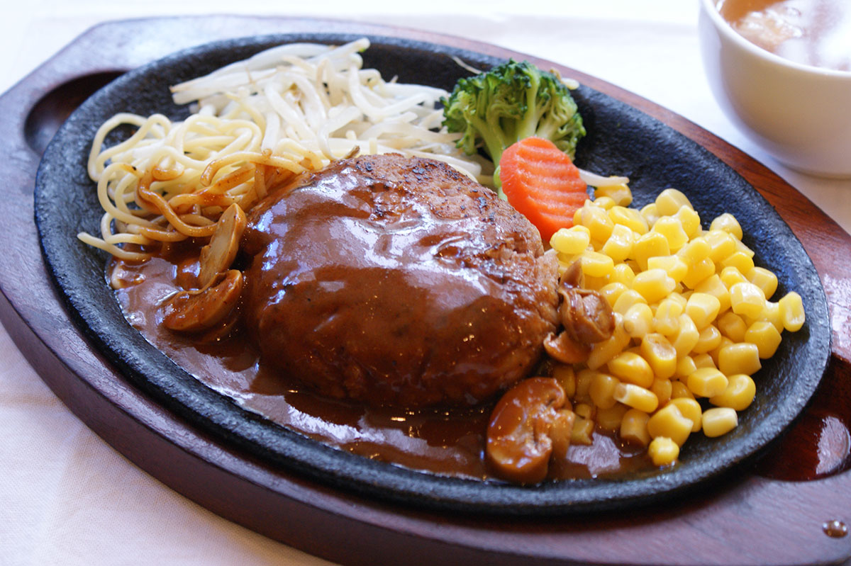 手作りハンバーグ（ライス・スープ・お新香付） 1,150円